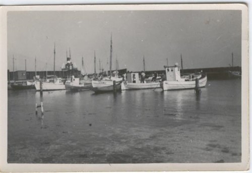 Fiskerihavnen 1948 Ii Baggrunden Ses Mjoelner 574X394 574X394 574X394